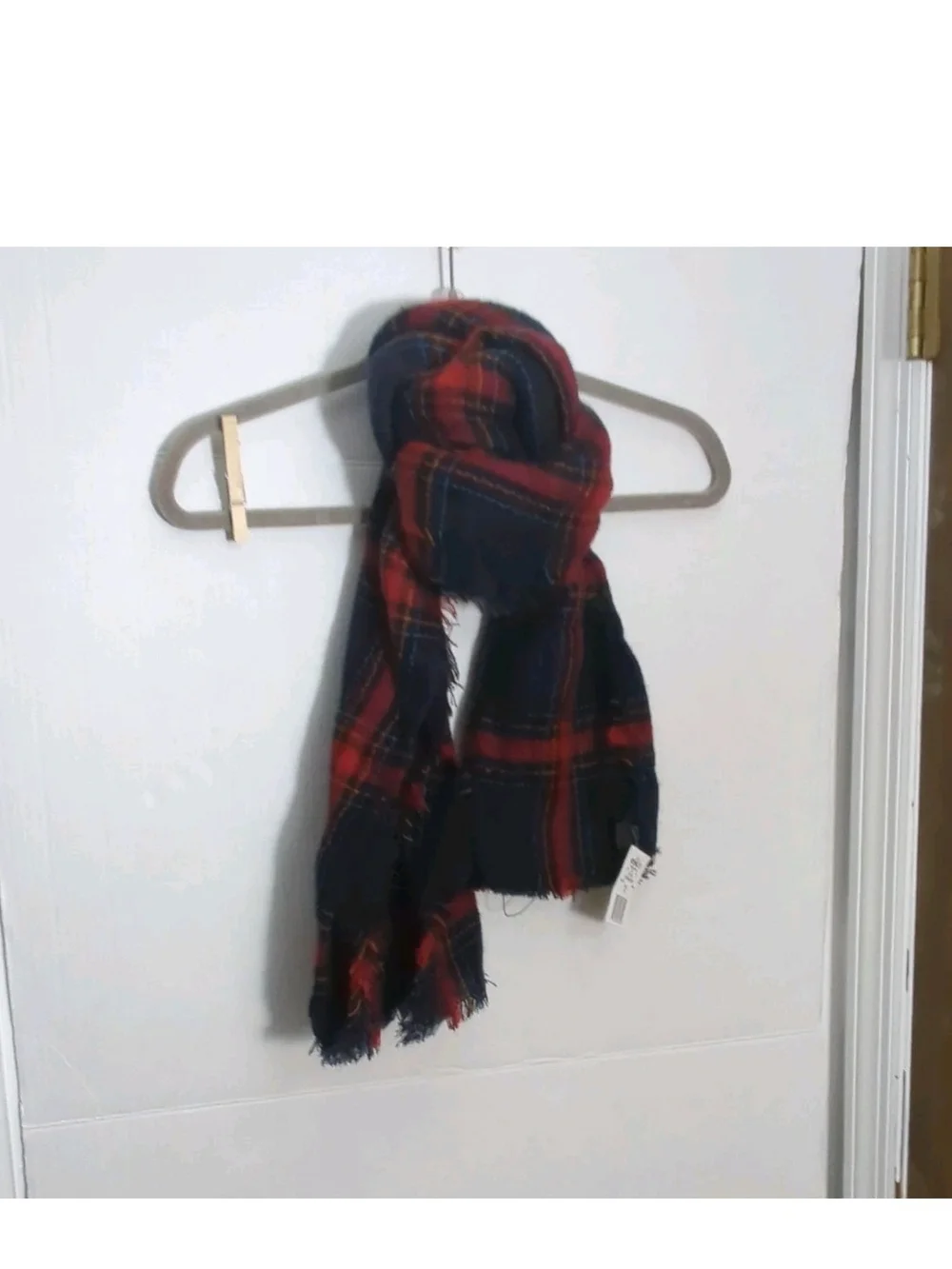 David and Young Navy and Red Plaid Oblong Blanket Scarf